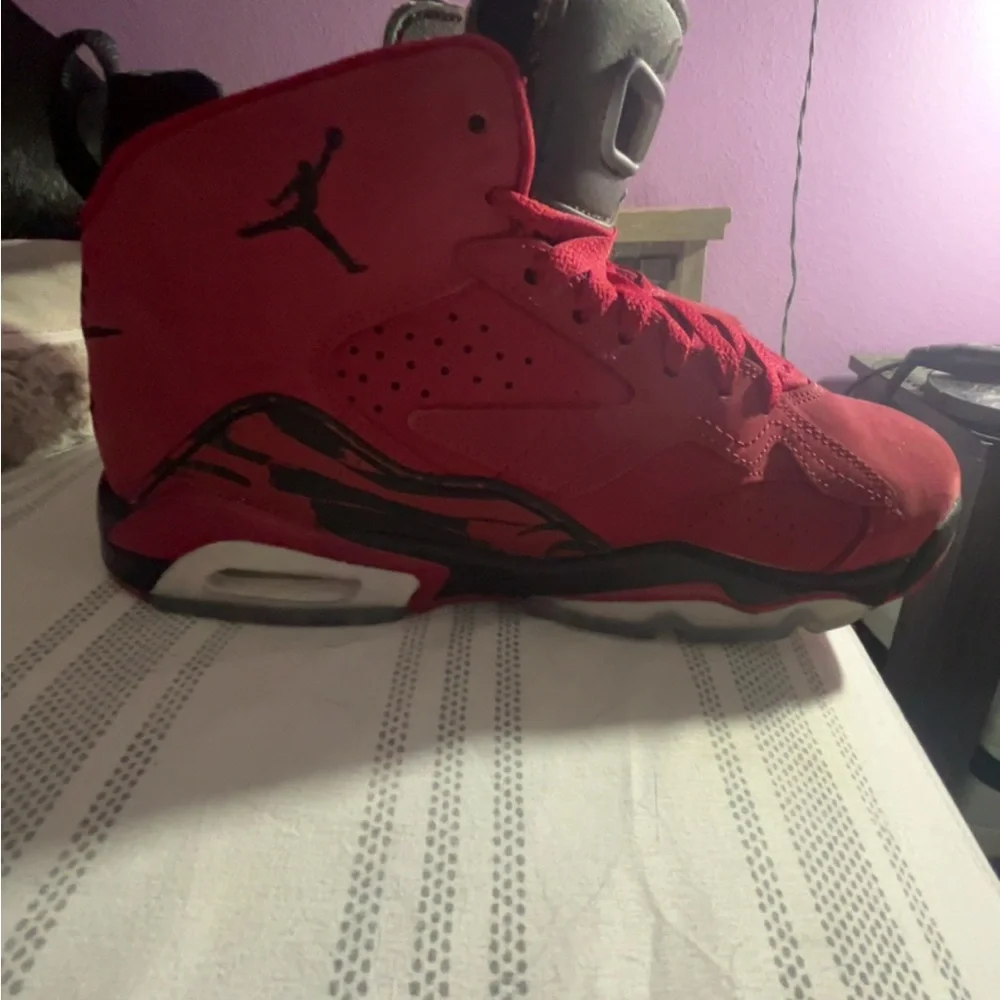 Vibrant Red Jordan Sneakers - Picture 4 of 4